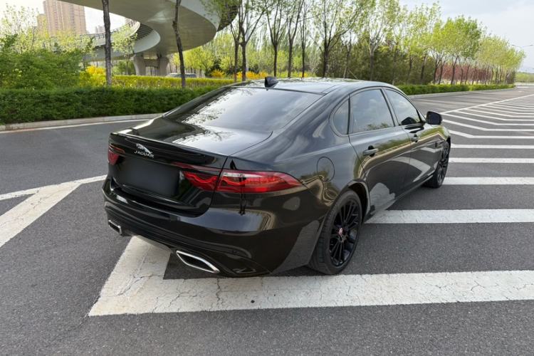 Used Jaguar XFL 2025 Model—2.0T P250, Two-Wheel Drive, Premium Luxury Edition Exterior 6