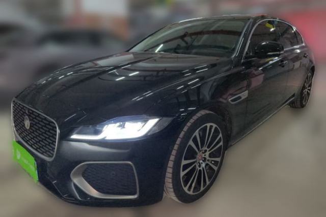Used Jaguar XFL 2025 Model—2.0T P250, Two-Wheel Drive, Premium Luxury Edition