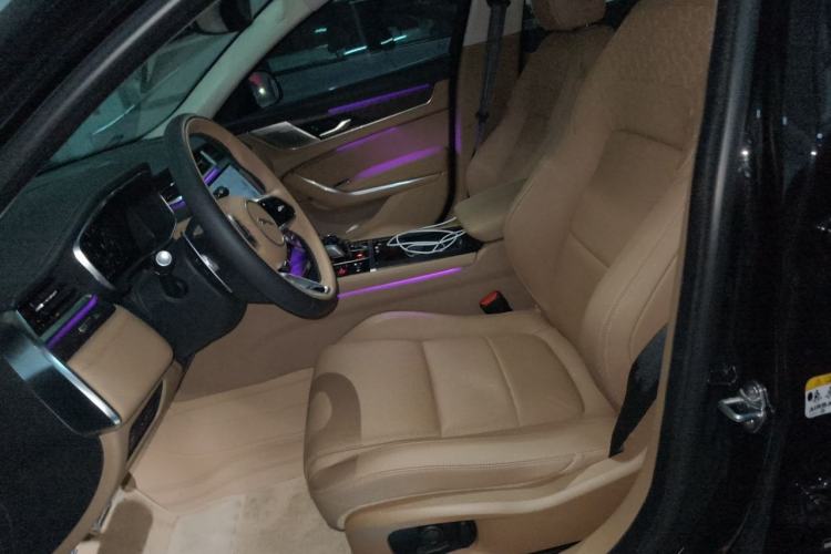 Used Jaguar XFL 2025 Model—2.0T P250, Two-Wheel Drive, Premium Luxury Edition Left Front Seat