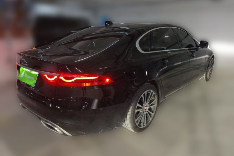 Used Jaguar XFL 2025 Model—2.0T P250, Two-Wheel Drive, Premium Luxury Edition Rear Right 45 Deg