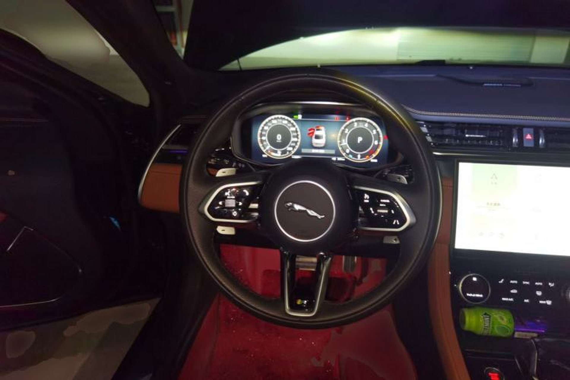 Used Jaguar XFL 2025 Model—2.0T P300, Four-Wheel Drive, 90th Anniversary Collector’s Edition Steering Wheel