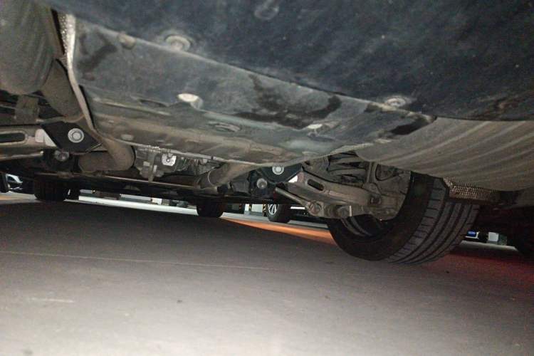 Used Jaguar XFL 2025 Model—2.0T P250, Two-Wheel Drive, Premium Luxury Edition Chassis Rear