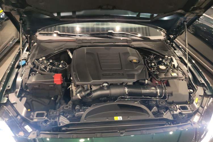 Used Jaguar XFL 2025 Model—2.0T P300, Four-Wheel Drive, 90th Anniversary Collector’s Edition Engine Bay