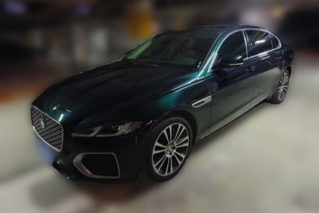 Used Jaguar XFL 2025 Model—2.0T P250, Two-Wheel Drive, Premium Luxury Edition