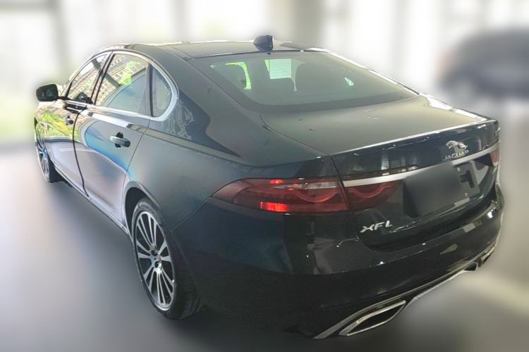 Used Jaguar XFL 2025 Model—2.0T P250, Two-Wheel Drive, Premium Luxury Edition Exterior 2