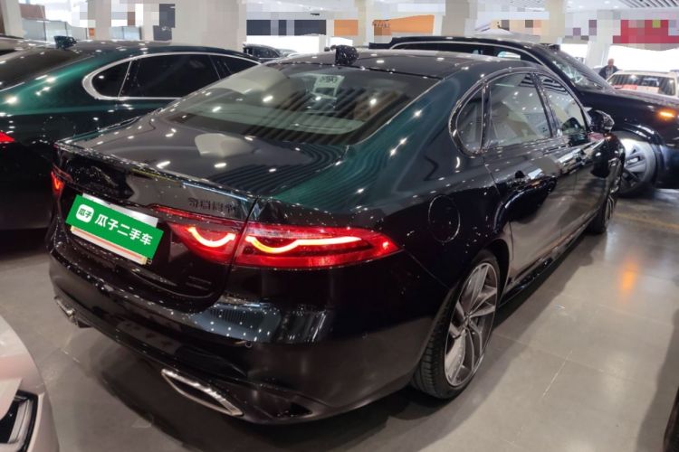 Used Jaguar XFL 2025 Model—2.0T P300, Four-Wheel Drive, 90th Anniversary Collector’s Edition Exterior 5