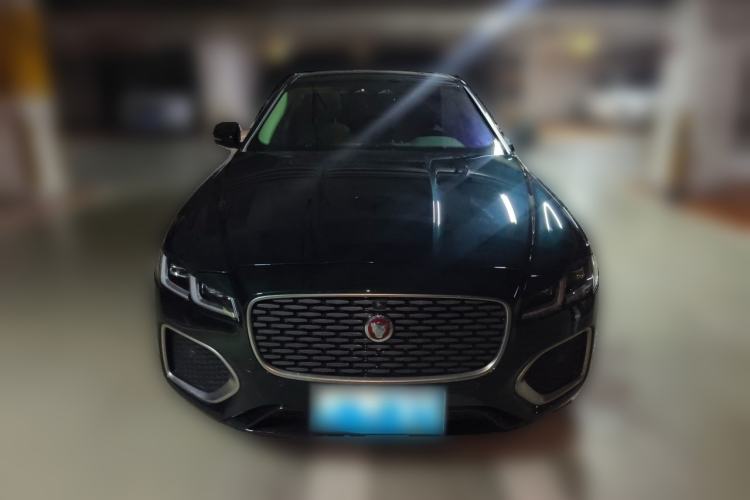 Used Jaguar XFL 2025 Model—2.0T P250, Two-Wheel Drive, Premium Luxury Edition Front