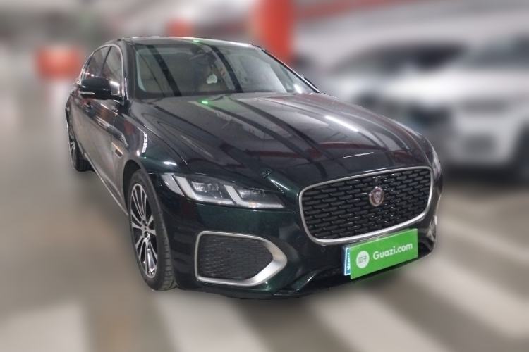 Used Jaguar XFL 2025 Model—2.0T P250, Two-Wheel Drive, Premium Luxury Edition Front Right 45 Deg