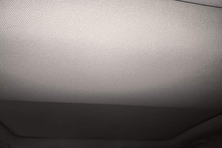 Used Jaguar XFL 2025 Model—2.0T P250, Two-Wheel Drive, Premium Luxury Edition Headliner