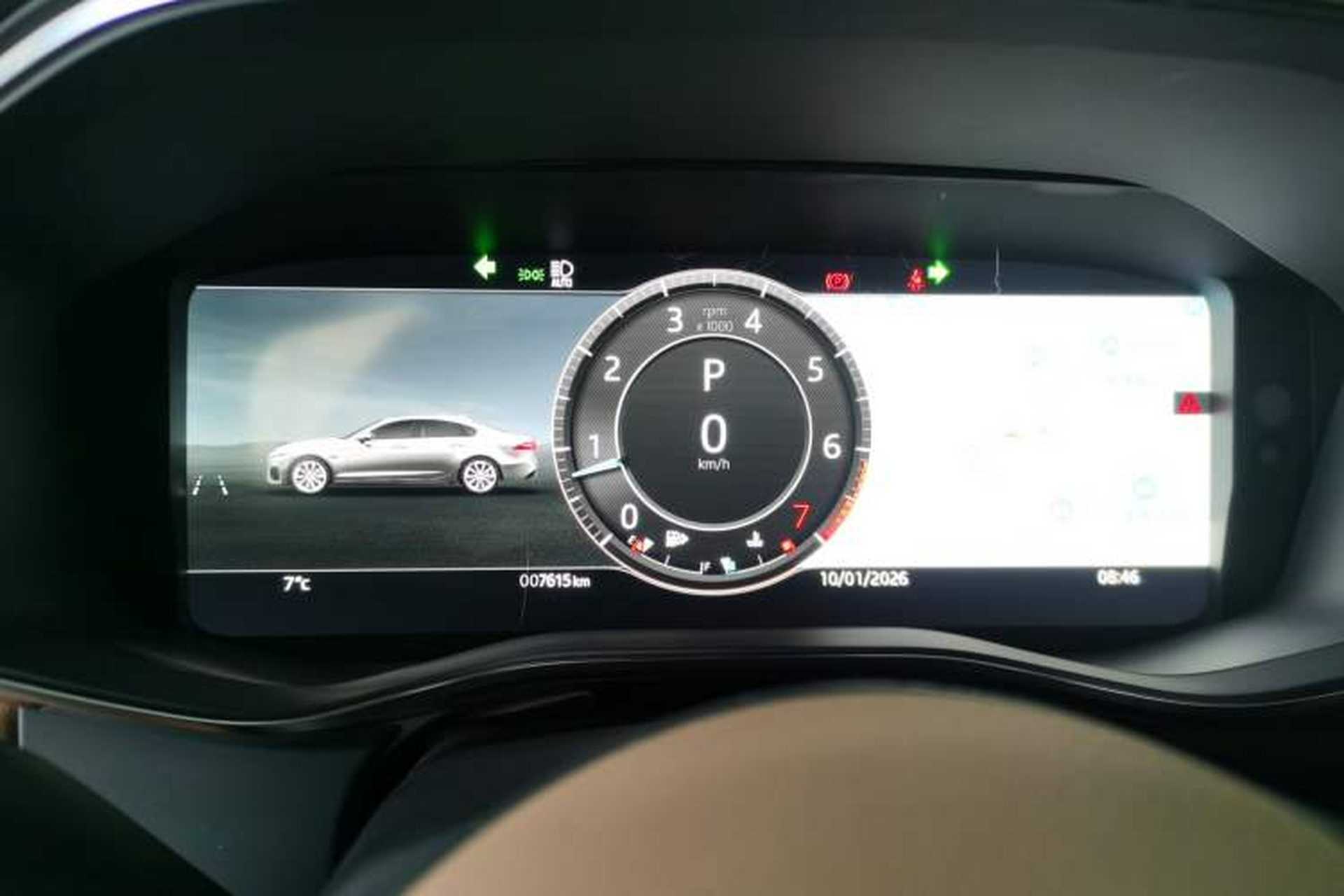 Used Jaguar XFL 2025 Model—2.0T P250, Two-Wheel Drive, Premium Luxury Edition Instrument Cluster