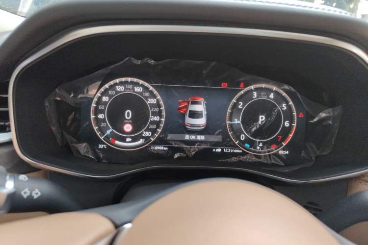 Used Jaguar XFL 2025 Model—2.0T P250, Two-Wheel Drive, Premium Luxury Edition Instrument Cluster