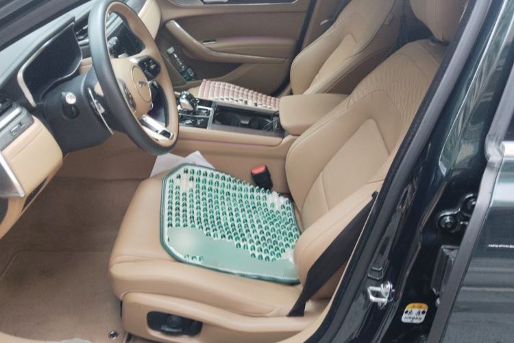Used Jaguar XFL 2025 Model—2.0T P250, Two-Wheel Drive, Premium Luxury Edition Left Front Seat