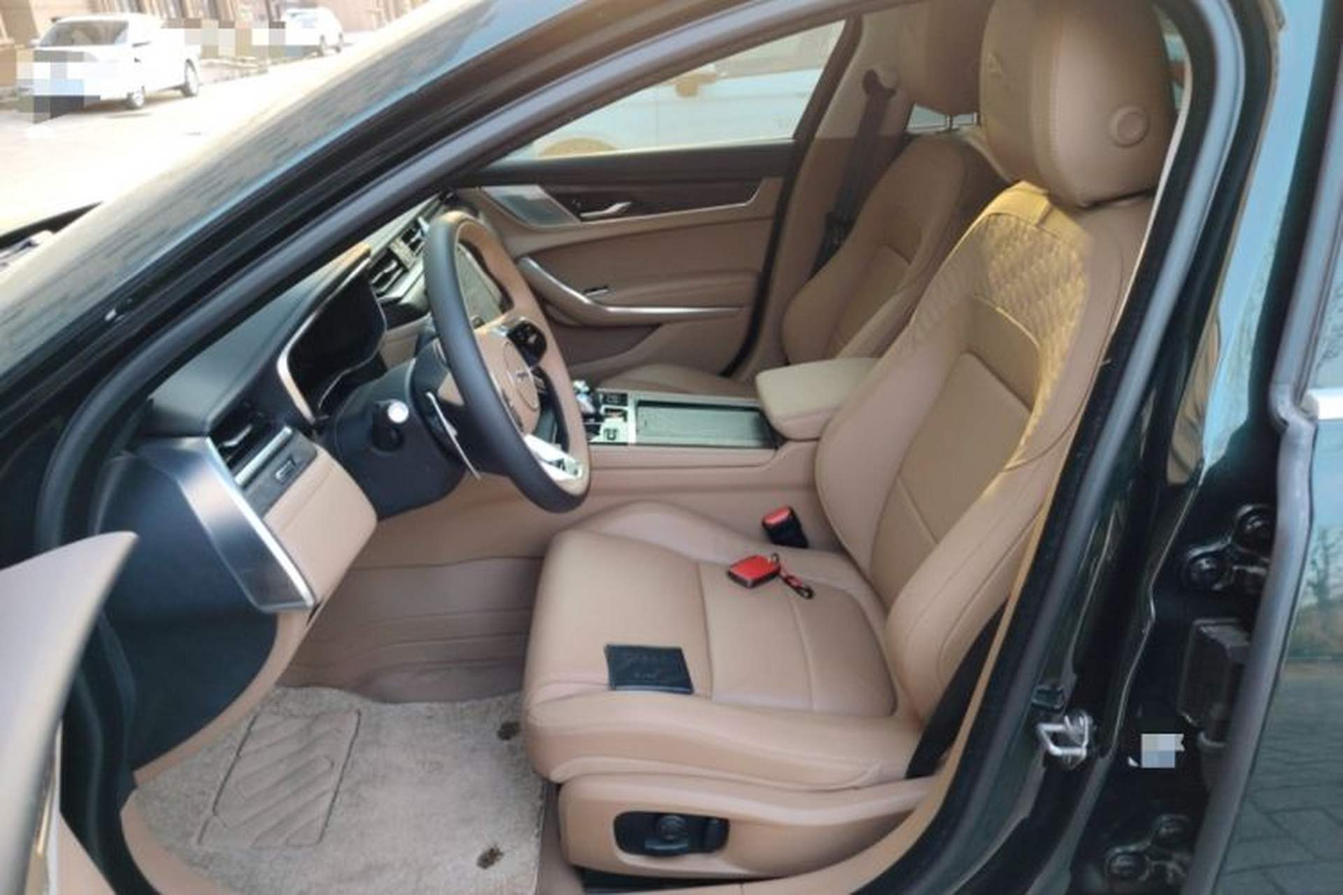 Used Jaguar XFL 2025 Model—2.0T P250, Two-Wheel Drive, Premium Luxury Edition Left Front Seat