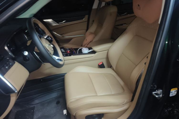 Used Jaguar XFL 2025 Model—2.0T P250, Two-Wheel Drive, Premium Luxury Edition Left Front Seat