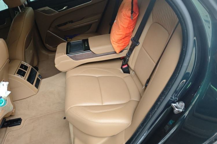 Used Jaguar XFL 2025 Model—2.0T P250, Two-Wheel Drive, Premium Luxury Edition Left Rear Seat