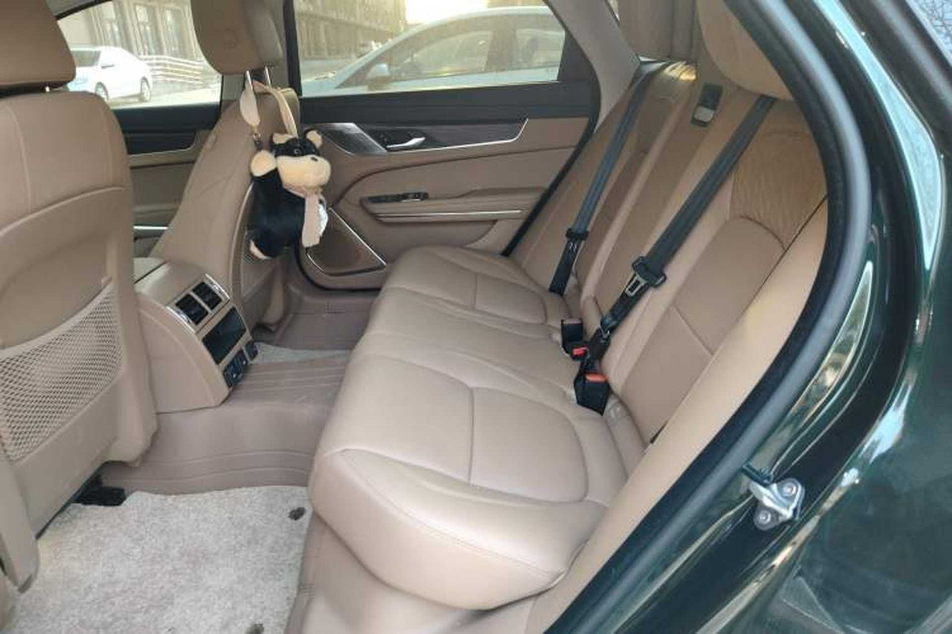 Used Jaguar XFL 2025 Model—2.0T P250, Two-Wheel Drive, Premium Luxury Edition Left Rear Seat