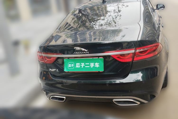 Used Jaguar XFL 2025 Model—2.0T P250, Two-Wheel Drive, Premium Luxury Edition Rear