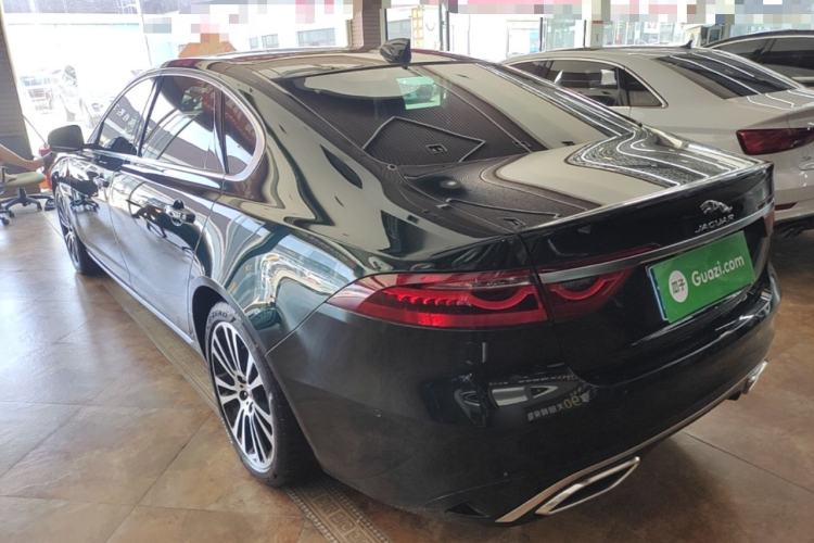 Used Jaguar XFL 2025 Model—2.0T P250, Two-Wheel Drive, Premium Luxury Edition Rear Left 45 Deg