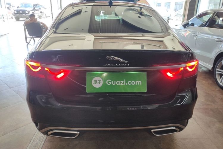 Used Jaguar XFL 2025 Model—2.0T P250, Two-Wheel Drive, Premium Luxury Edition Rear