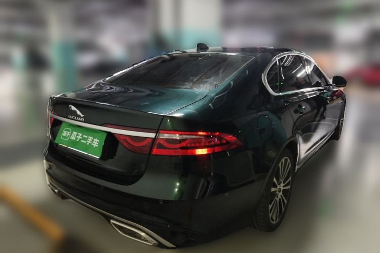 Used Jaguar XFL 2025 Model—2.0T P250, Two-Wheel Drive, Premium Luxury Edition Rear Right 45 Deg