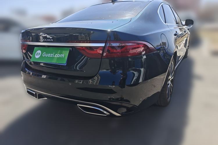 Used Jaguar XFL 2025 Model—2.0T P250, Two-Wheel Drive, Premium Luxury Edition Rear Right 45 Deg
