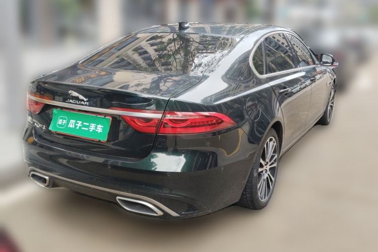 Used Jaguar XFL 2025 Model—2.0T P250, Two-Wheel Drive, Premium Luxury Edition Rear Right 45 Deg