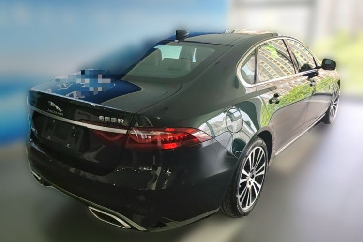 Used Jaguar XFL 2025 Model—2.0T P250, Two-Wheel Drive, Premium Luxury Edition Rear Right 45 Deg