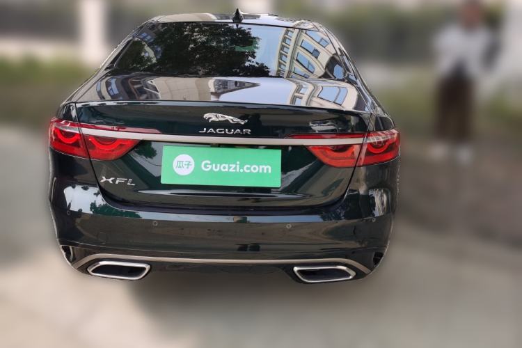 Used Jaguar XFL 2025 Model—2.0T P250, Two-Wheel Drive, Premium Luxury Edition Rear