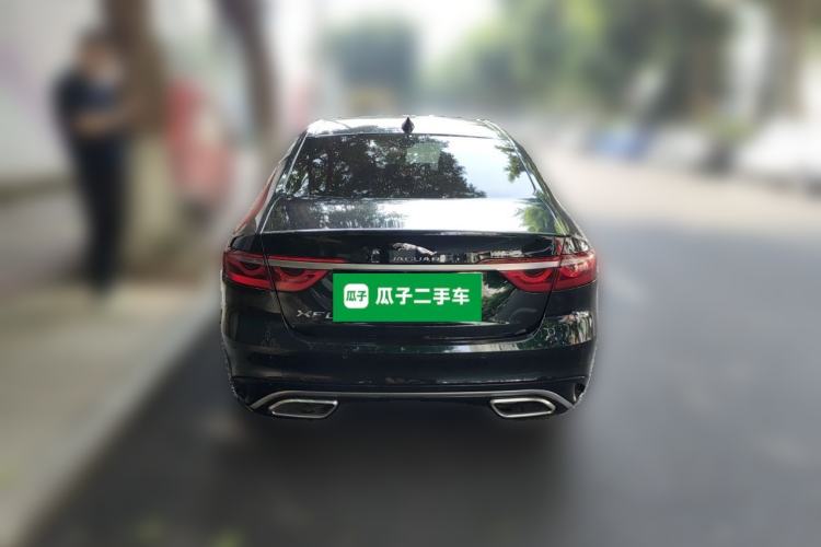 Used Jaguar XFL 2025 Model—2.0T P250, Two-Wheel Drive, Premium Luxury Edition Rear