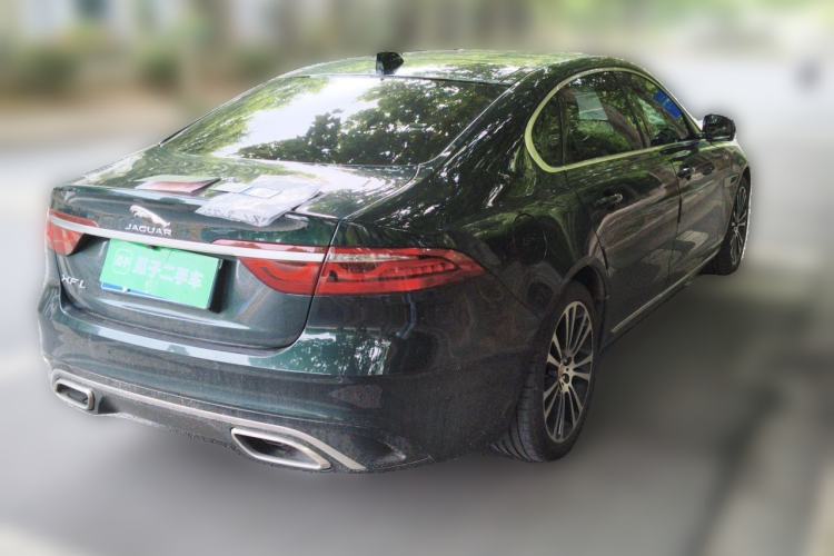 Used Jaguar XFL 2025 Model—2.0T P250, Two-Wheel Drive, Premium Luxury Edition Rear Right 45 Deg