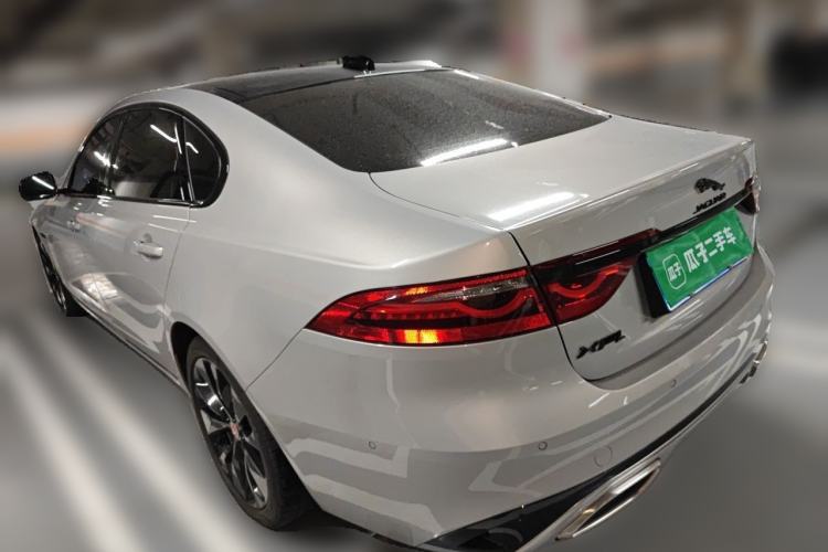Used Jaguar XFL 2025 Model—2.0T P250, Two-Wheel Drive, Premium Luxury Edition Rear Left 45 Deg