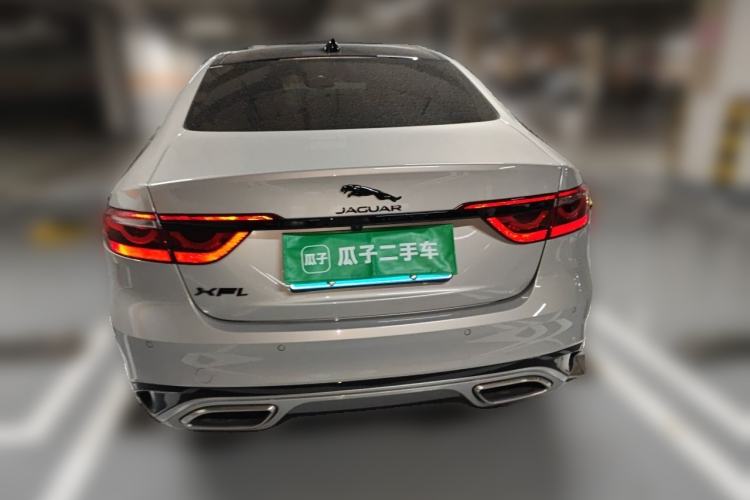 Used Jaguar XFL 2025 Model—2.0T P250, Two-Wheel Drive, Premium Luxury Edition Rear