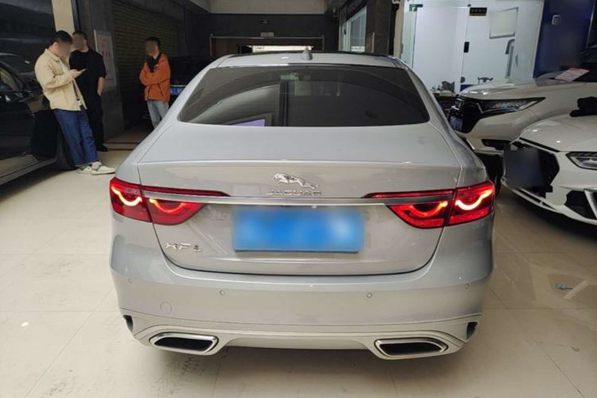 Used Jaguar XFL 2025 Model—2.0T P250, Two-Wheel Drive, Premium Luxury Edition Rear