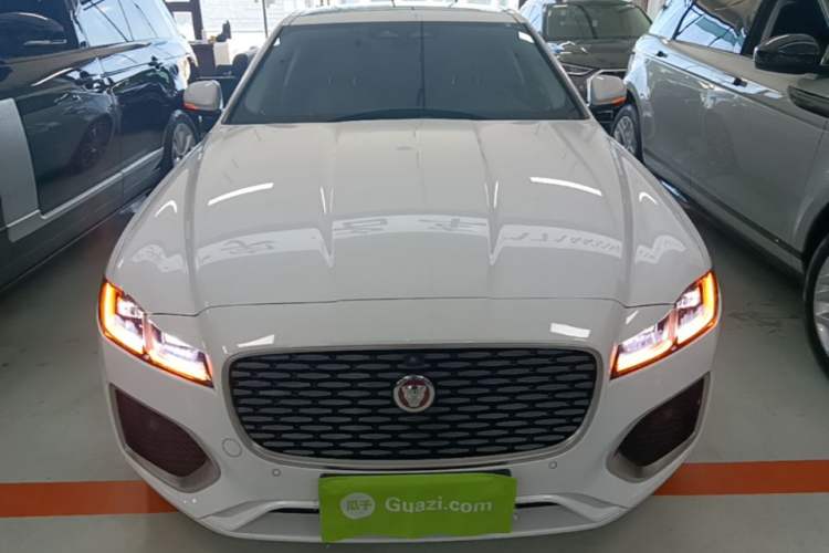 Used Jaguar XFL 2025 Model—2.0T P250, Two-Wheel Drive, Premium Luxury Edition Front