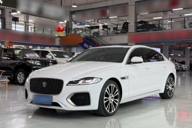 Used Jaguar XFL 2025 Model—2.0T P250, Two-Wheel Drive, Premium Luxury Edition