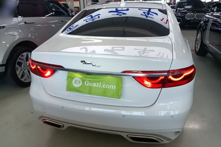Used Jaguar XFL 2025 Model—2.0T P250, Two-Wheel Drive, Premium Luxury Edition Rear