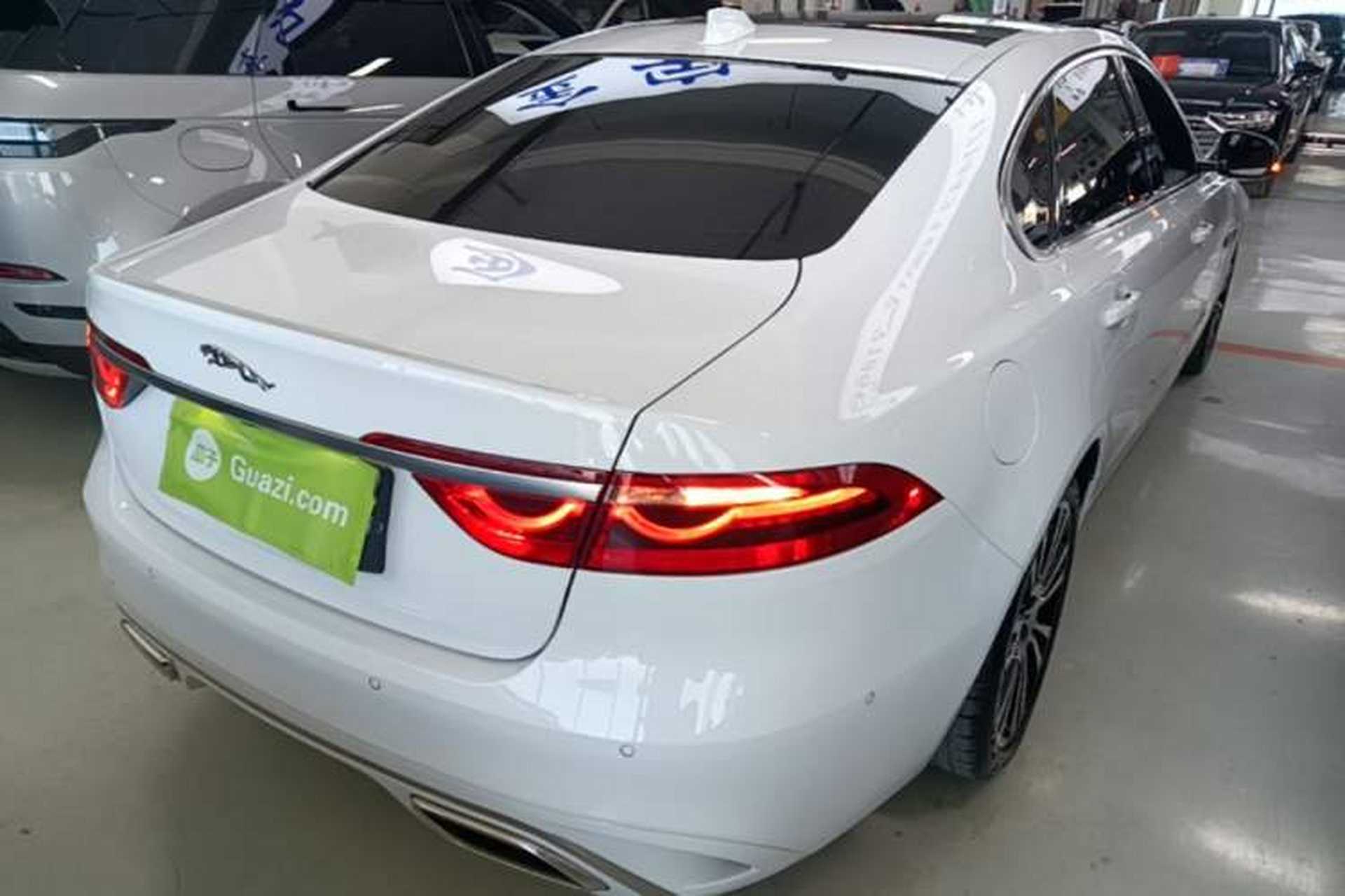 Used Jaguar XFL 2025 Model—2.0T P250, Two-Wheel Drive, Premium Luxury Edition Rear Right 45 Deg