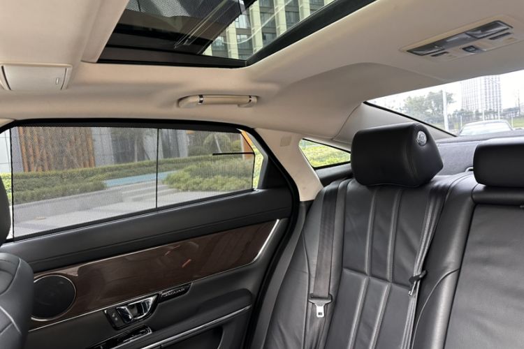 Used Jaguar XJ 2018 XJL 3.0 SC Two-Wheel-Drive Elegant Business Edition Headliner