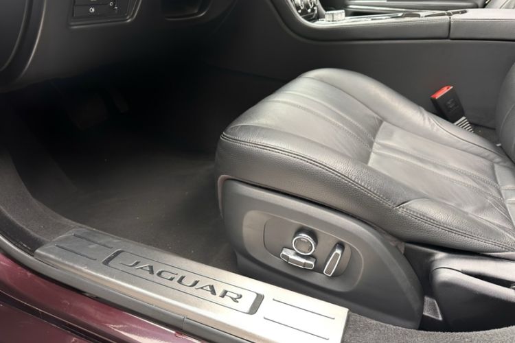 Used Jaguar XJ 2018 XJL 3.0 SC Two-Wheel-Drive Elegant Business Edition Interior 1