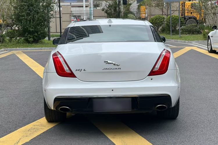 Used Jaguar XJ 2016 XJL 2.0T Two-Wheel-Drive Elegant Business Edition Exterior 4