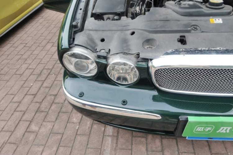 Used Jaguar XJ 2007 XJ6L 3.0 Royal Extended-Length Model Engine Bay Right