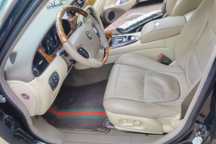 Used Jaguar XJ 2007 XJ6L 3.0 Royal Extended-Length Model Left Front Seat