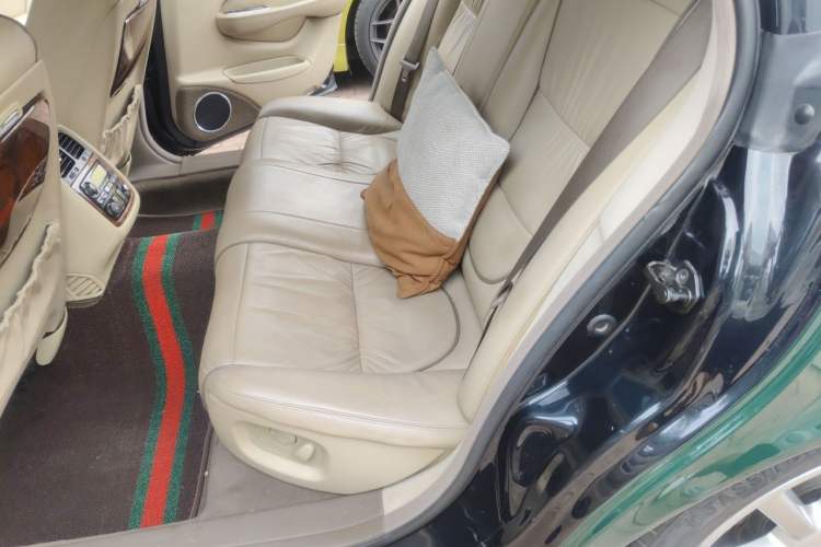 Used Jaguar XJ 2007 XJ6L 3.0 Royal Extended-Length Model Left Rear Seat