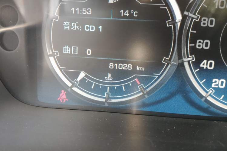 Used Jaguar XJ 2010 XJL 5.0 Panoramic Luxury Edition Odometer Close Up
