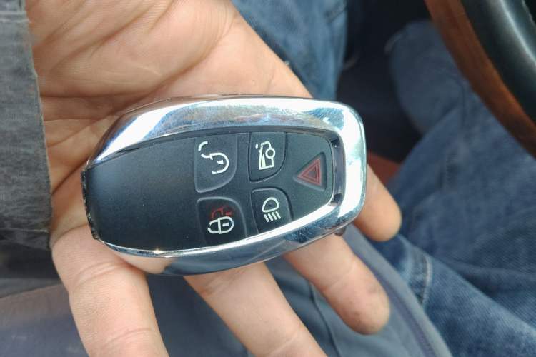 Used Jaguar XJ 2010 XJL 5.0 Panoramic Luxury Edition Vehicle Key