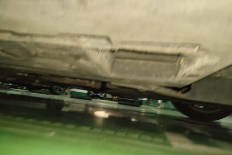Used Jaguar XJ 2011 XJL 3.0 Panoramic Business Edition Chassis Front Right