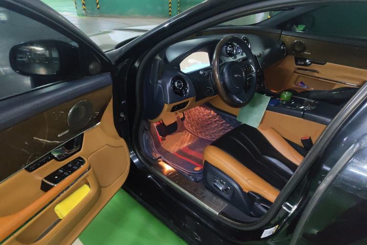 Used Jaguar XJ 2011 XJL 3.0 Panoramic Business Edition Driver Seat
