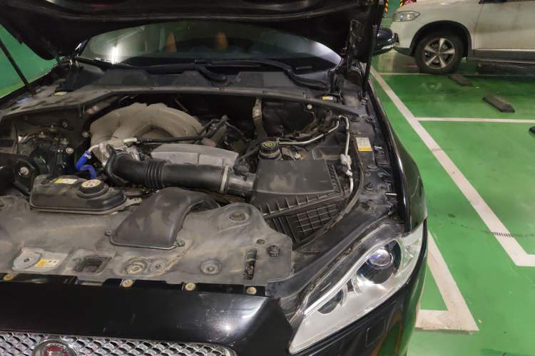 Used Jaguar XJ 2011 XJL 3.0 Panoramic Business Edition Engine Bay Left