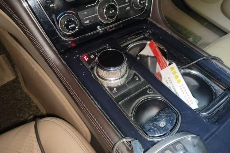 Used Jaguar XJ 2011 XJL 3.0 Panoramic Business Edition Gear Lever