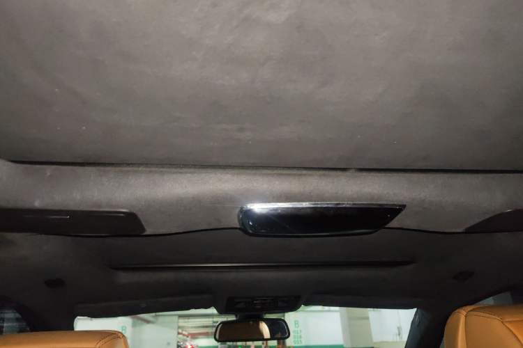 Used Jaguar XJ 2011 XJL 3.0 Panoramic Business Edition Headliner